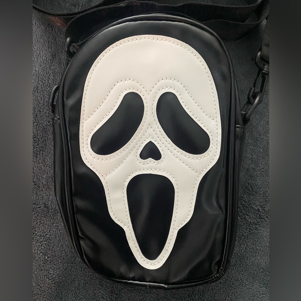 Unisex Faux Leather Ghostface Scream Mask Crossbody Bag